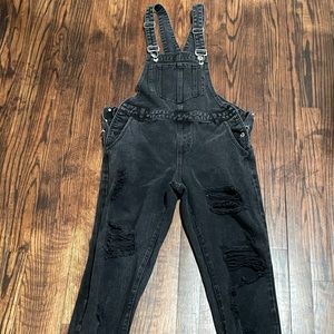 Vestique sz Small black overalls. Fit like a sz 26-27. Worn twice